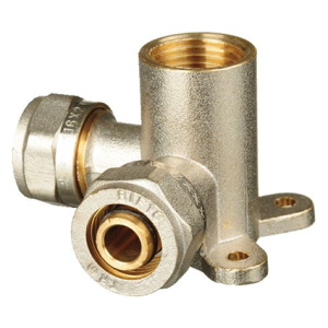 Тройник 16*16*1/2" ц/ц/г с креплением TRm01802